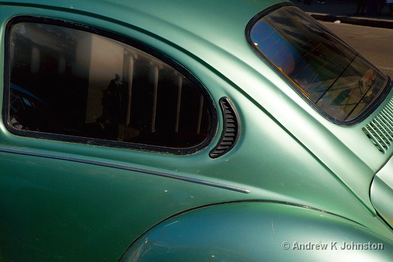 1110_7D_2743.jpg - Old VW Beetle and reflections in front of the Capitolio, Havana