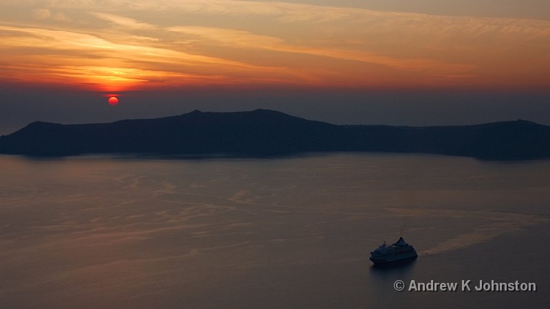 1009_40D_9408.jpg - Sunset, from Fira, Santorini. I particularly like the way the waves and clouds echo each others shapes in this one.