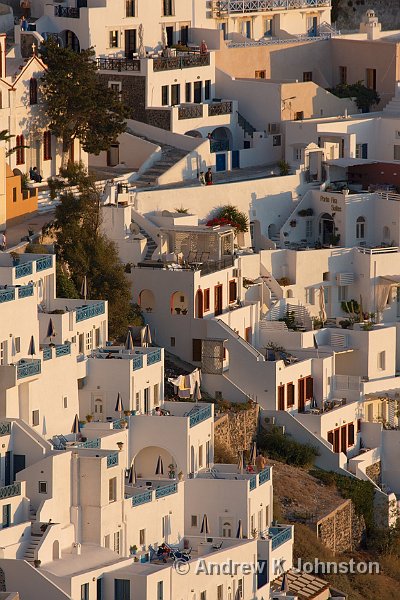 0909_40D_9246.jpg - Some of Santorini's iconic sugar cube houses