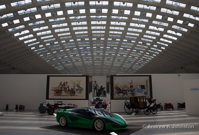 0809_40D_8613.jpg - The Motor Museum in Turin gives cars something rather unusual: space. This is the entrance hall, featuring a FIAT concept eco-car.