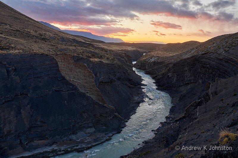 230215_G9_1047273_HDR1-2.jpg - Canyon below El Chalten at sunrise