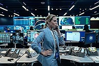 MV5BNTdmZWQyZmYtZjZjNS00NThlLWJkOWYtNGQwNTIxMzJhYjliXkEyXkFqcGc@._V1_QL75_UX328_